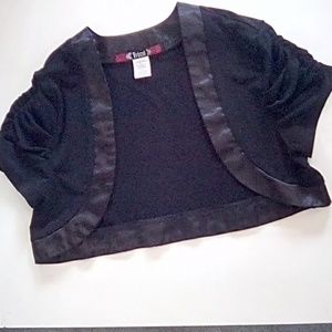 Black Short Bolero by TRIXXI